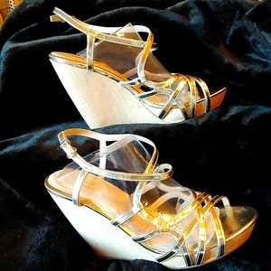 Seychelles Gorgeous Wedge Lite Gold Sandal
